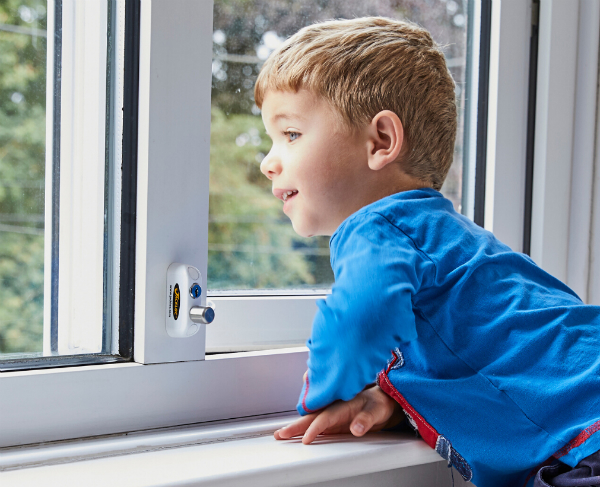 The Jackloc Pro-5 resists force and cannot be opened without a key Child Looking Out of Restricted Window