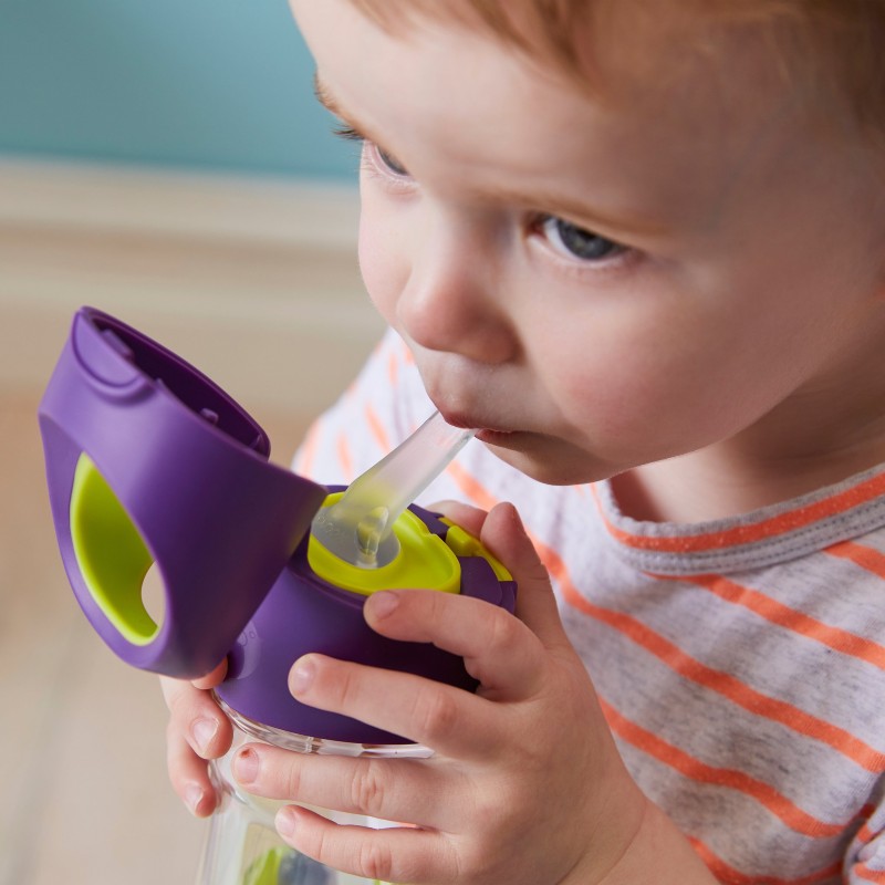 Child with the b.box Tritan Drink Bottle