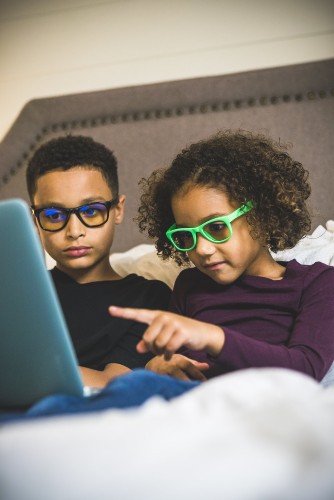 The Screen Glasses feature bendable, flexible frames Children wearing Real Shades Screen Sunglasses